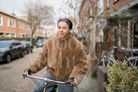 man op de fiets